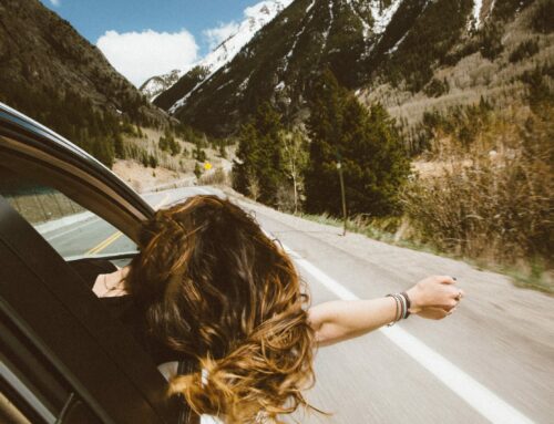 TOP TIPS TO AVOID ACHES AND PAINS DURING LONG CAR DRIVES